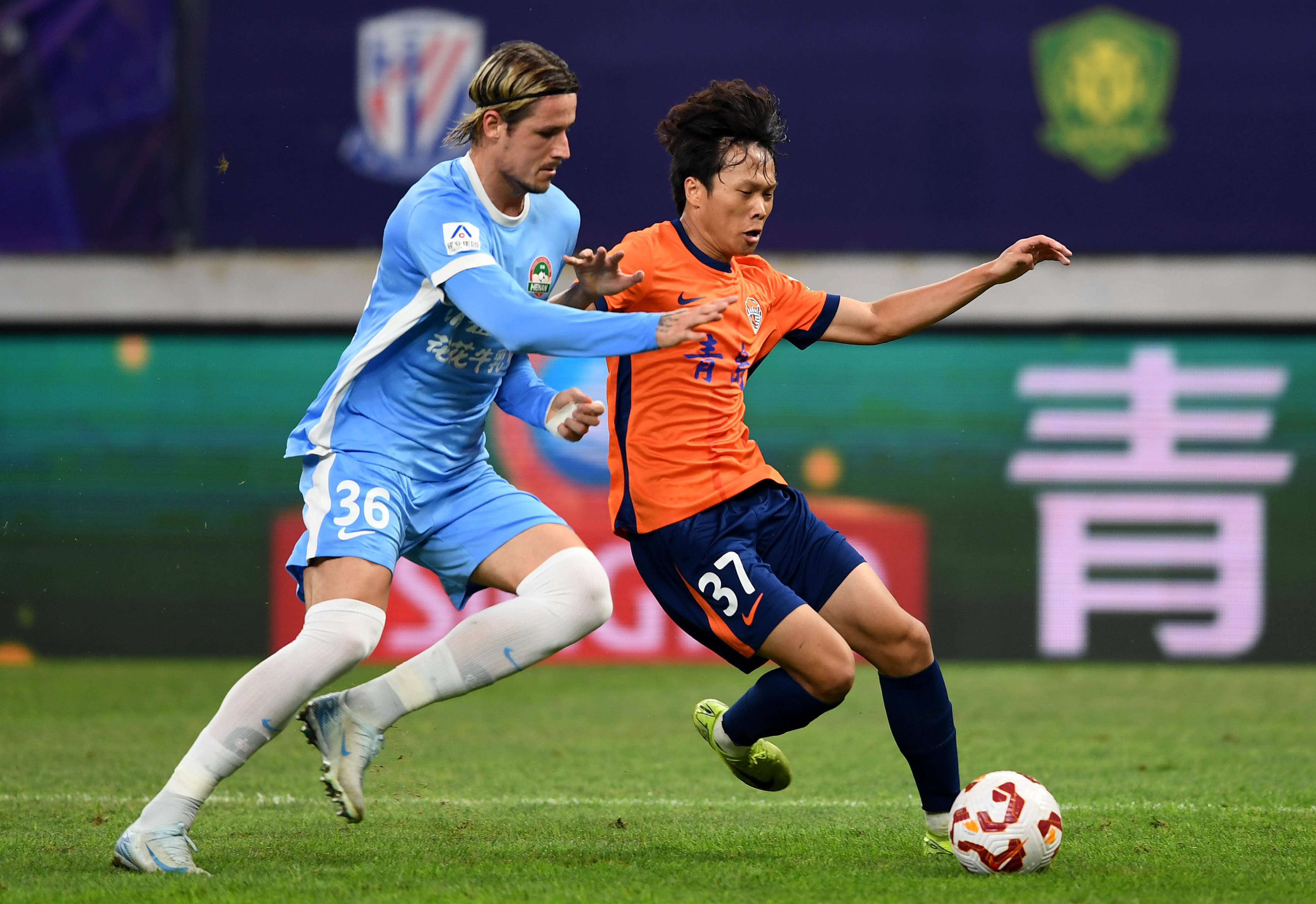 世界杯预选赛爆大冷，豪门惨败震惊全球（世界杯预选赛冷门突袭，传统豪强折戟引发全球哗然）