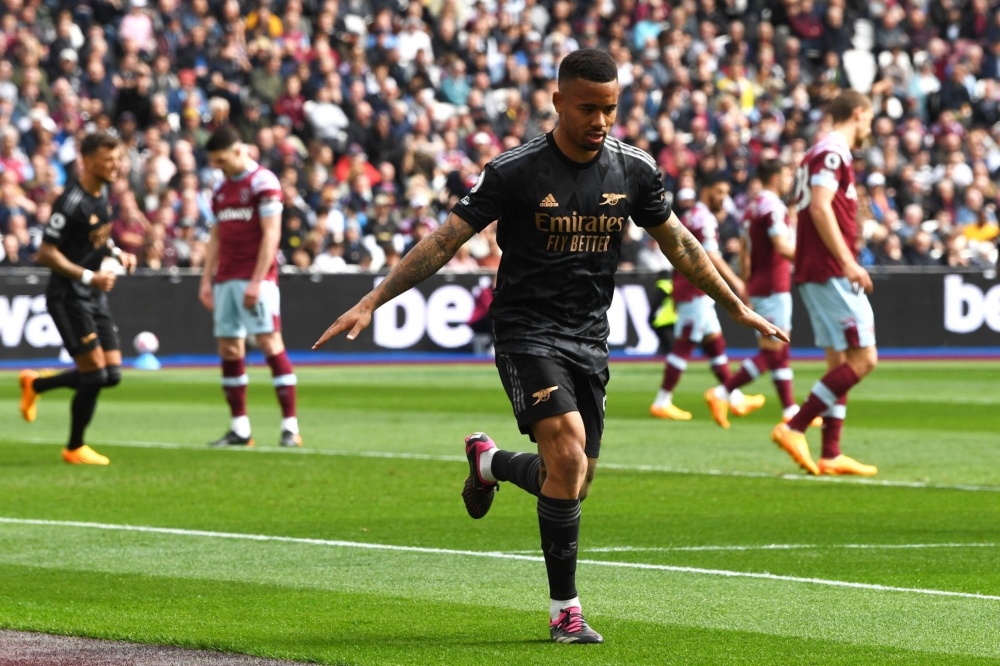 美记：PJ·华盛顿赛前训练扭伤脚踝，提前退出本场比赛（PJ·华盛顿赛前热身扭伤脚踝，本场比赛缺阵）