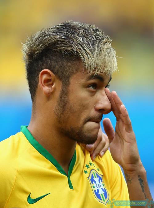 DO：纽卡和曼联在追谢什科，莱比锡要7500万欧加奖金和二转分成（纽卡与曼联竞逐谢什科：莱比锡要价7500万欧，另含奖金与二次转会分成）