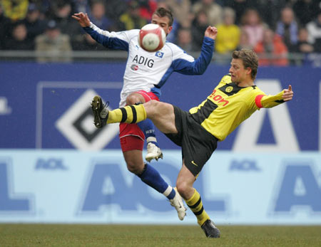 WNBA赛季赛程公布，各队积极备战（WNBA新赛季赛程出炉，球队纷纷备战）