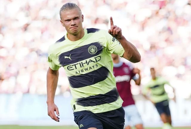 索尔斯克亚：安切洛蒂曾打趣说不想执教曼联，那儿的压力太大（索尔斯克亚称安切洛蒂曾笑言不会执教曼联：压力太大）