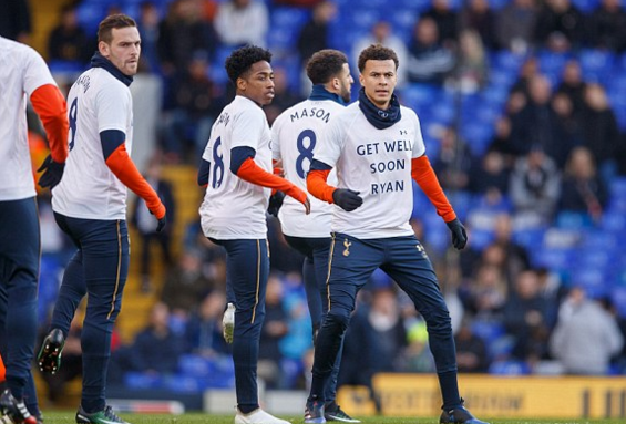 阿尔巴尼亚中场：比赛70分钟内，我们与英格兰的水平不相上下（阿尔巴尼亚中场：前70分钟我们与英格兰旗鼓相当）